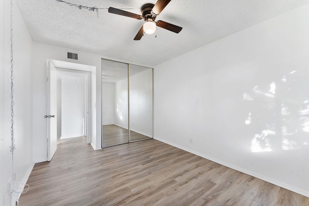 For Sale: $375,000 (3 beds, 2 baths, 1722 Square Feet)