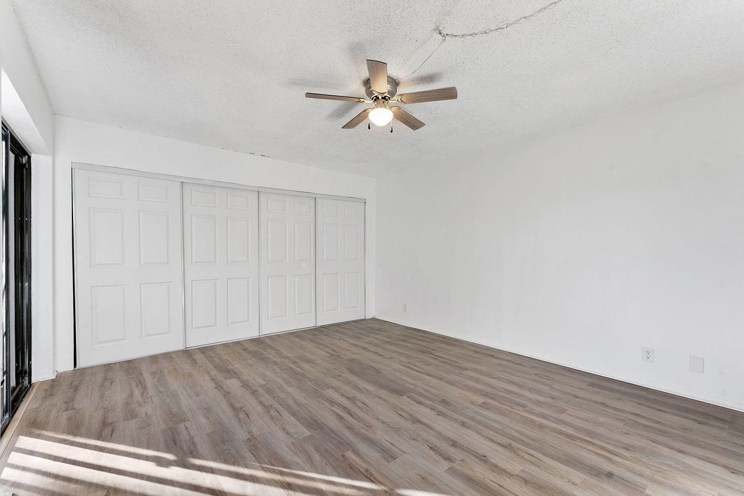 For Sale: $375,000 (3 beds, 2 baths, 1722 Square Feet)