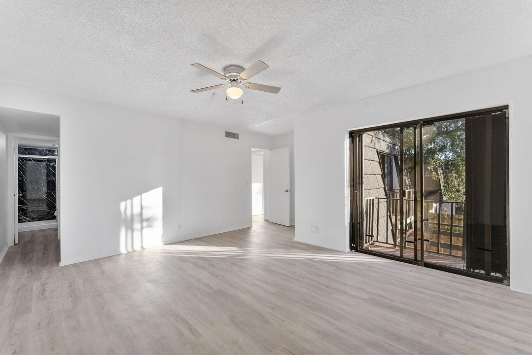 For Sale: $375,000 (3 beds, 2 baths, 1722 Square Feet)