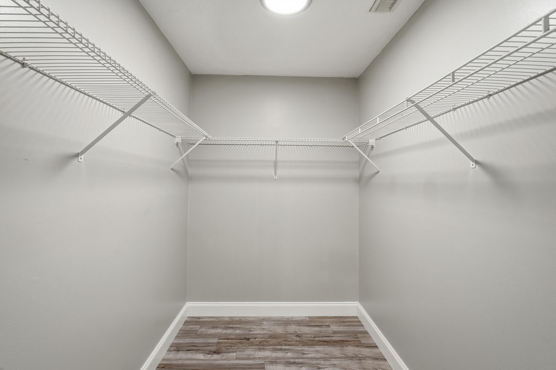 En Venta: $649,000 (4 camas, 3 baños, 2069 Pies cuadrados)