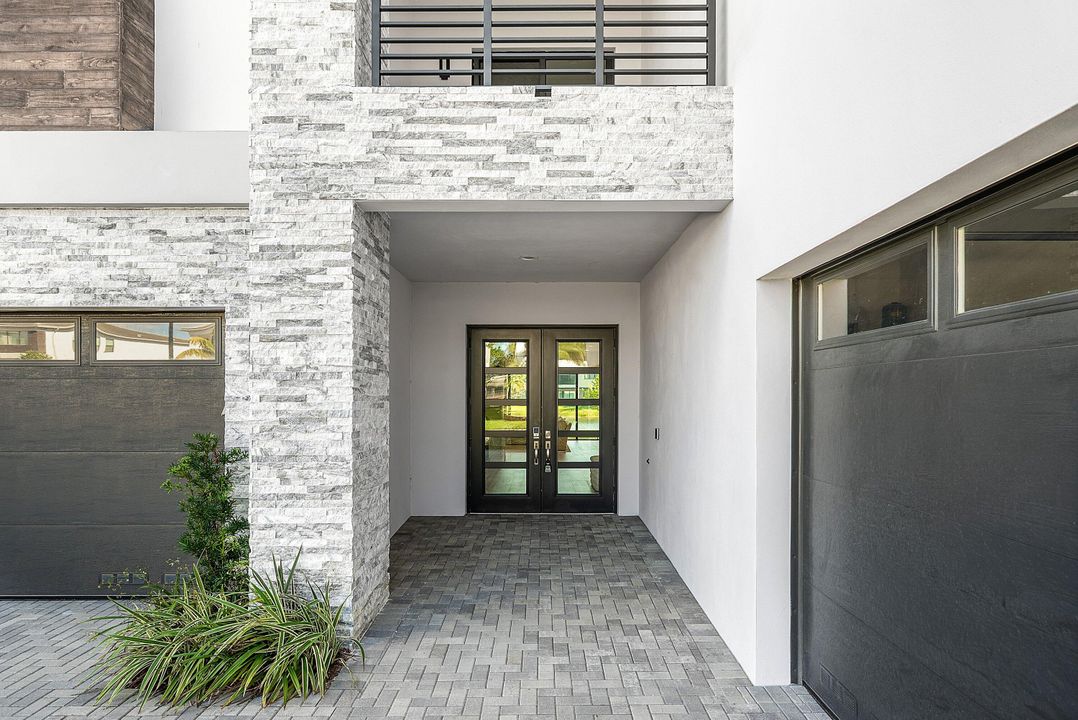 待售: $2,599,000 (5 贝兹, 5 浴室, 5330 平方英尺)