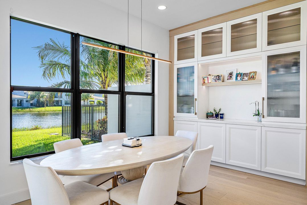 待售: $2,599,000 (5 贝兹, 5 浴室, 5330 平方英尺)