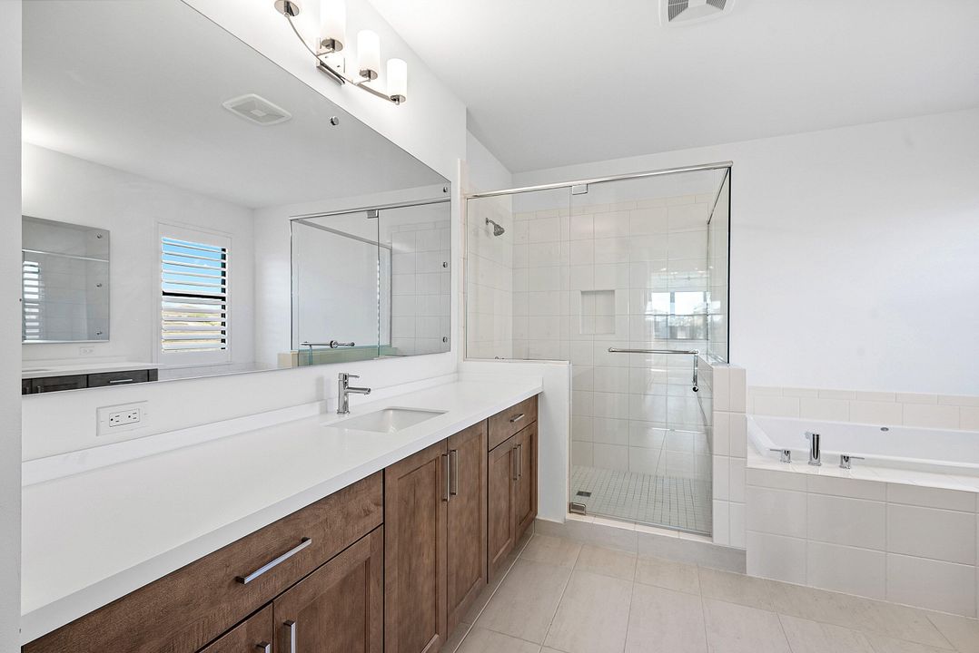 待售: $2,599,000 (5 贝兹, 5 浴室, 5330 平方英尺)