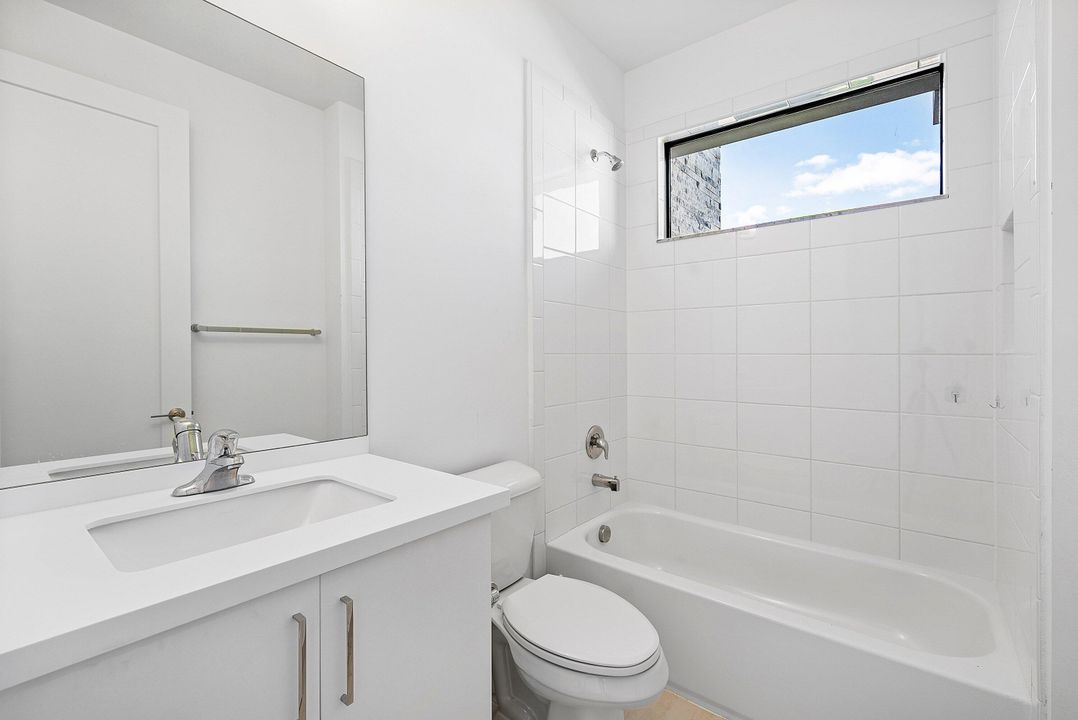 待售: $2,599,000 (5 贝兹, 5 浴室, 5330 平方英尺)