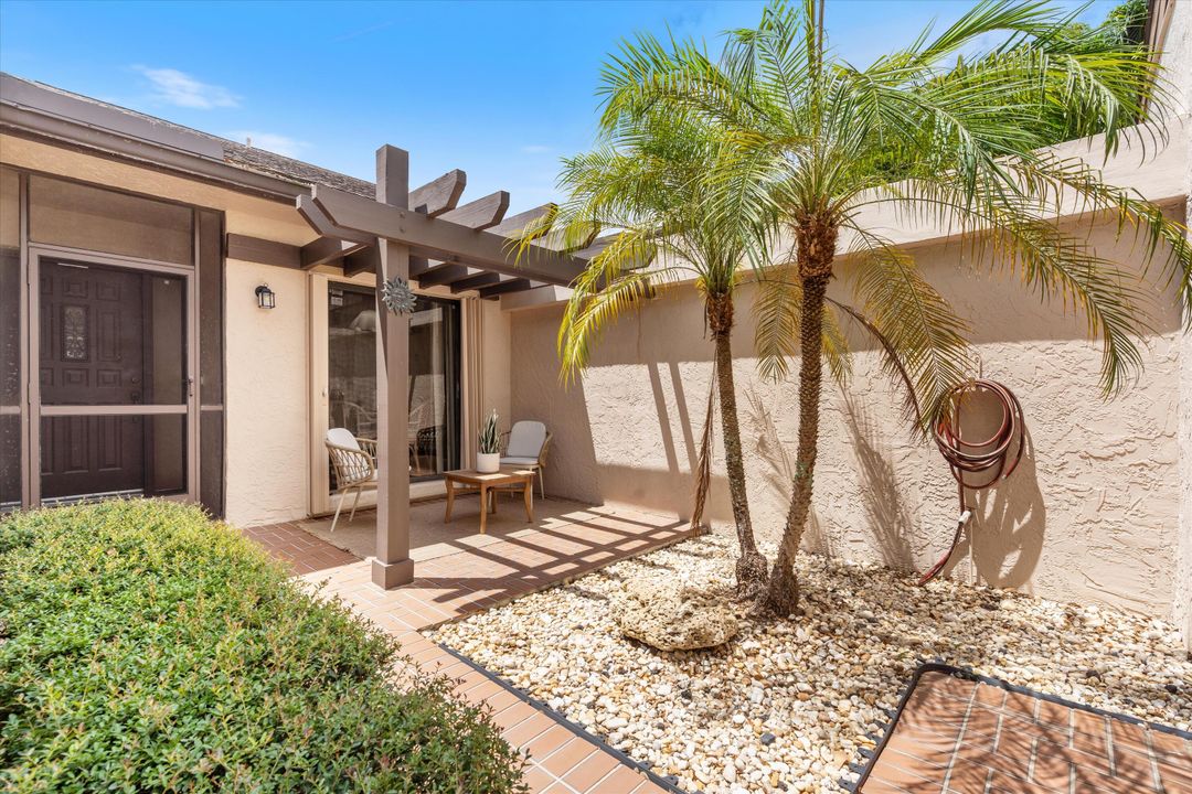 For Sale: $345,000 (2 beds, 2 baths, 1332 Square Feet)