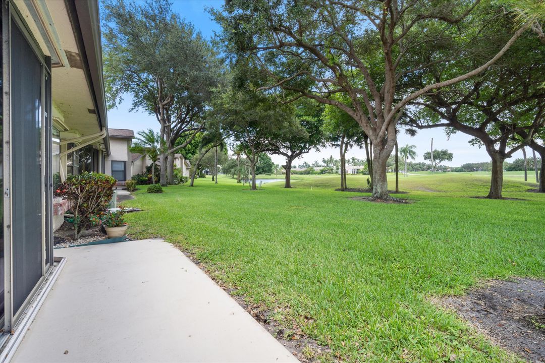 For Sale: $345,000 (2 beds, 2 baths, 1332 Square Feet)