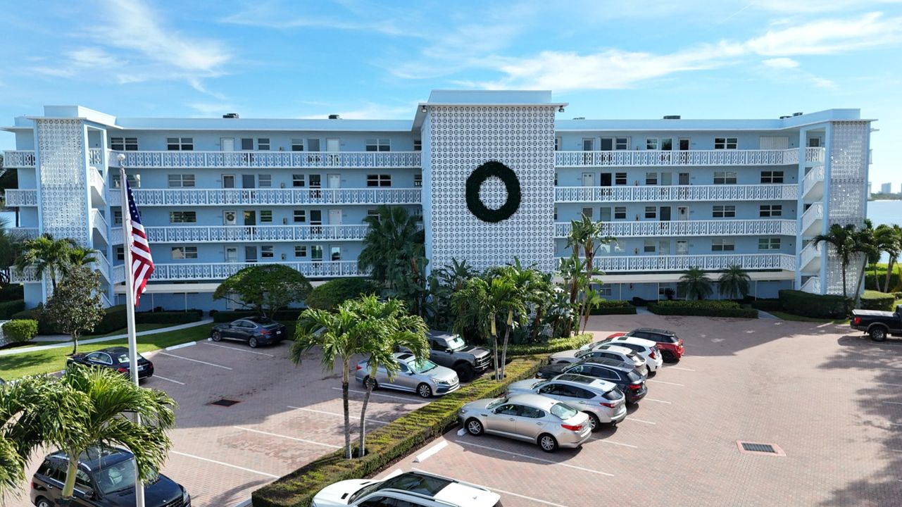 En Venta: $499,000 (2 camas, 2 baños, 1423 Pies cuadrados)