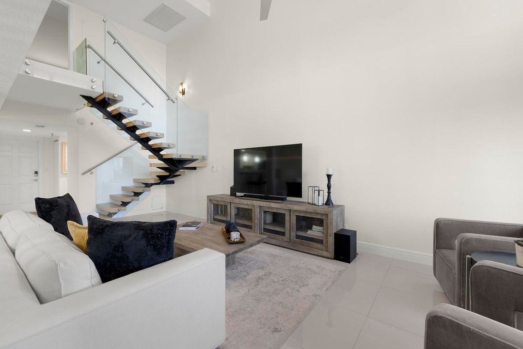 En Venta: $1,285,000 (2 camas, 2 baños, 1670 Pies cuadrados)