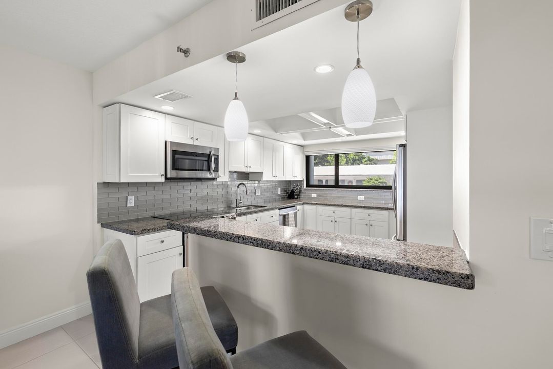 En Venta: $1,285,000 (2 camas, 2 baños, 1670 Pies cuadrados)