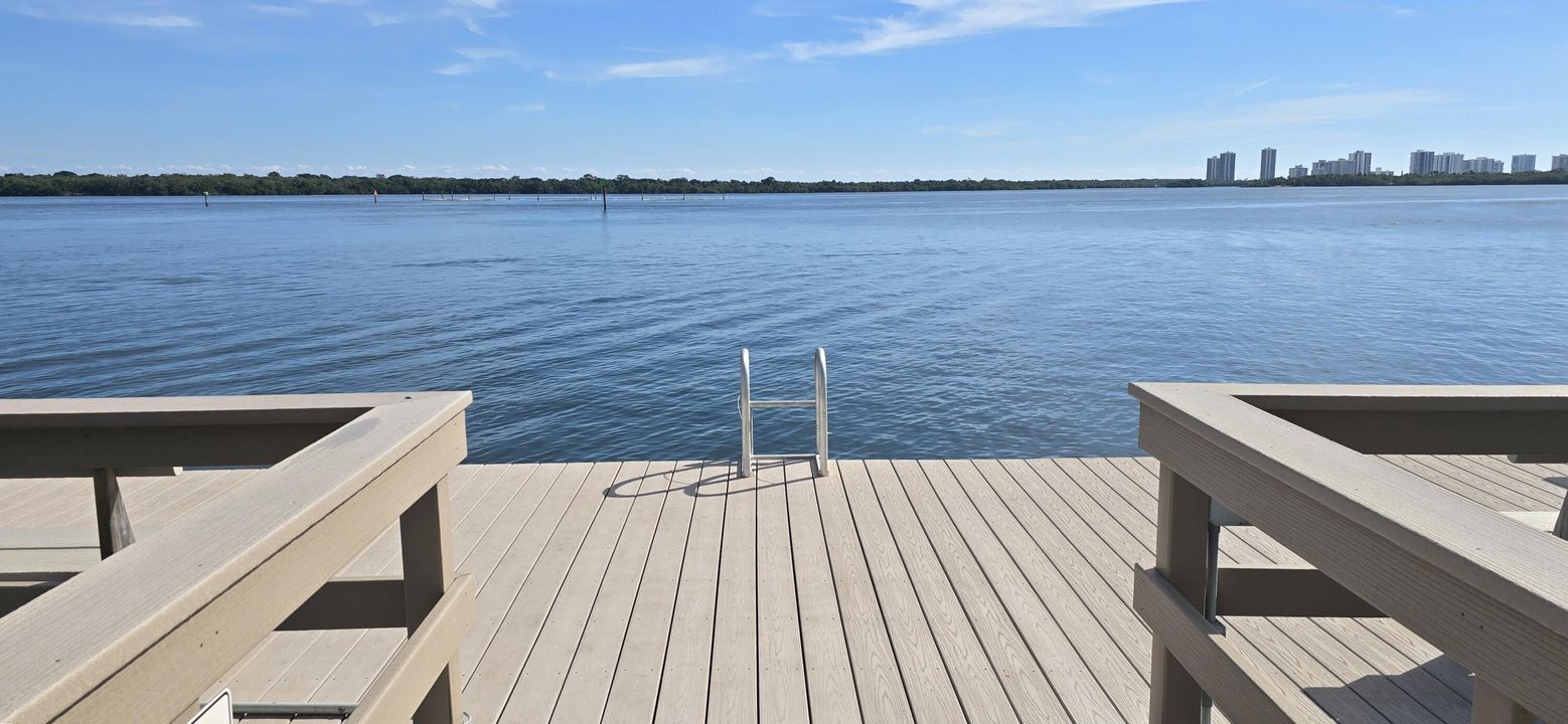 En Venta: $499,000 (2 camas, 2 baños, 1423 Pies cuadrados)