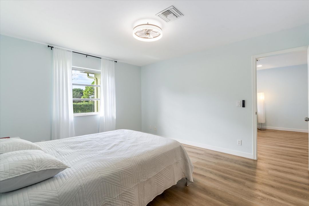 На продажу: $195,000 (2 спален, 2 ванн, 1167 Квадратных фут)