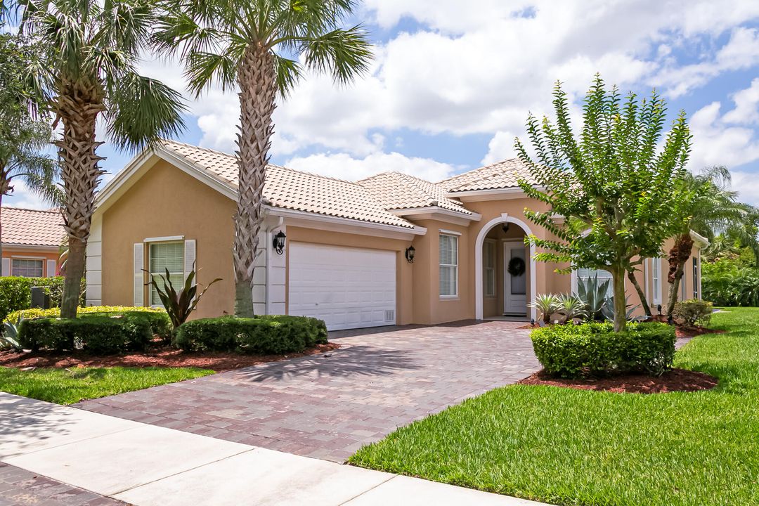 На продажу: $375,000 (3 спален, 2 ванн, 2000 Квадратных фут)