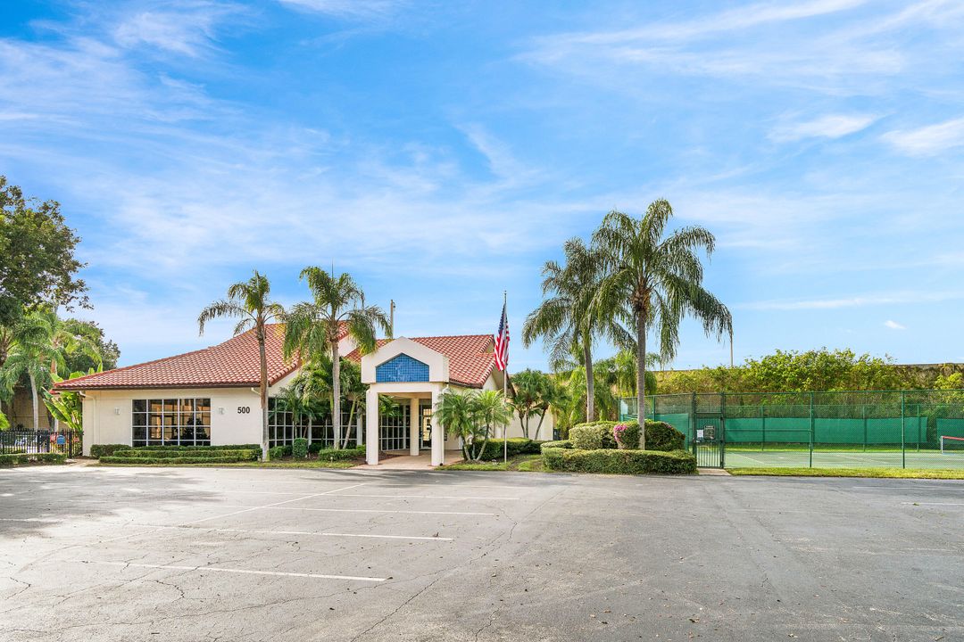 En Venta: $348,500 (2 camas, 2 baños, 1283 Pies cuadrados)