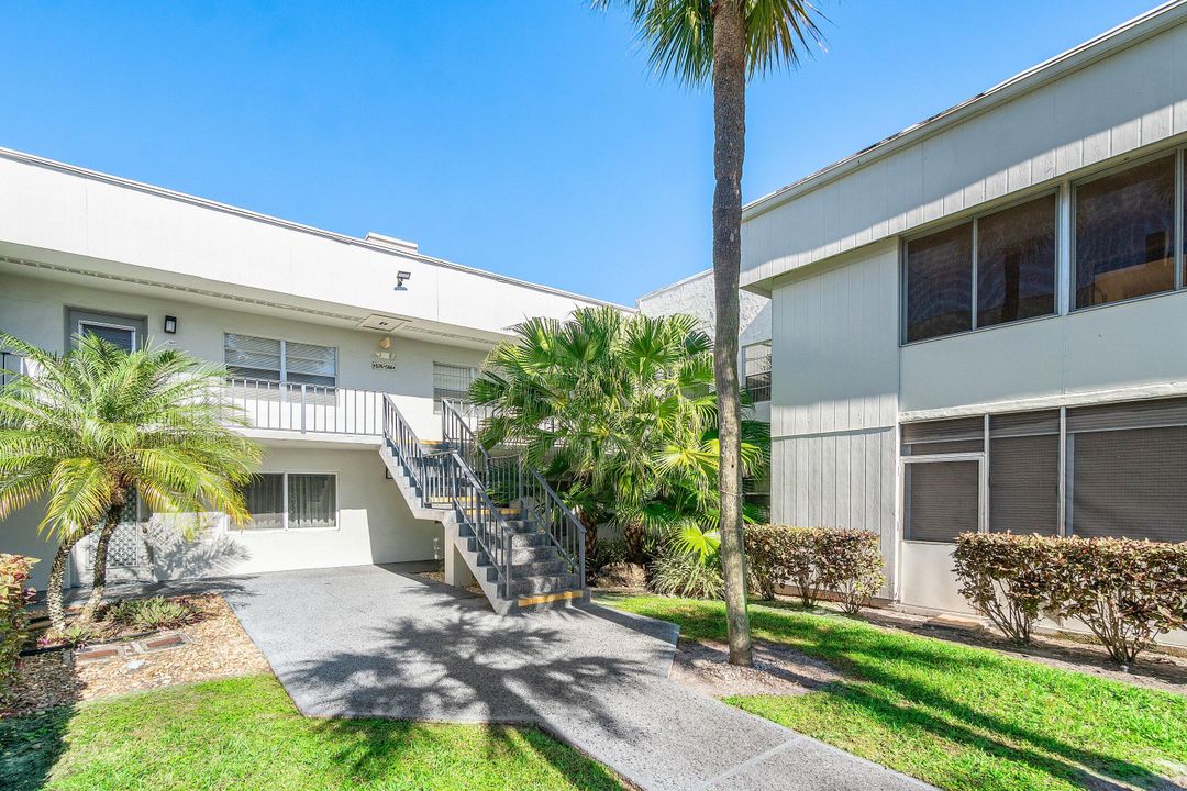 For Sale: $89,000 (2 beds, 2 baths, 920 Square Feet)