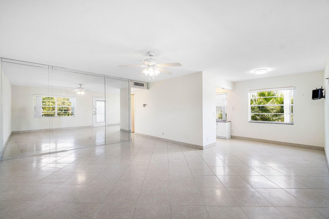 For Sale: $89,000 (2 beds, 2 baths, 920 Square Feet)