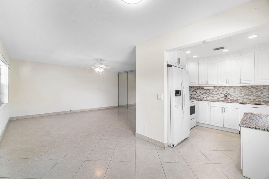 For Sale: $89,000 (2 beds, 2 baths, 920 Square Feet)