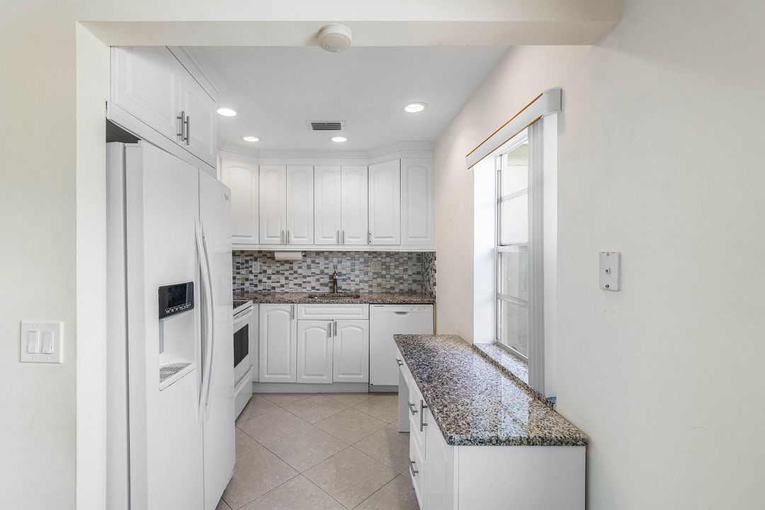 For Sale: $89,000 (2 beds, 2 baths, 920 Square Feet)