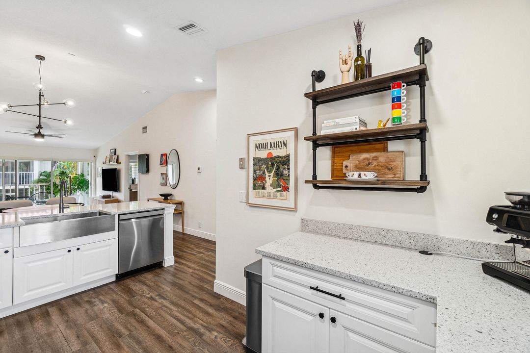 En Venta: $348,500 (2 camas, 2 baños, 1283 Pies cuadrados)