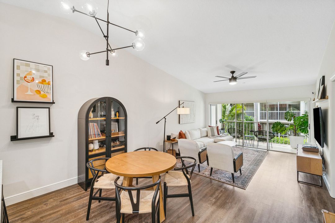 En Venta: $348,500 (2 camas, 2 baños, 1283 Pies cuadrados)