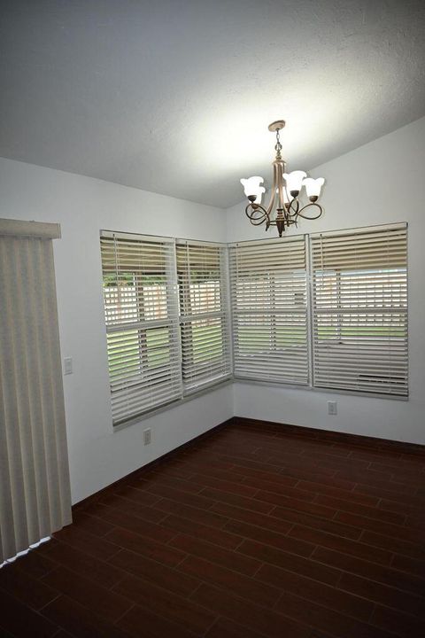 En Venta: $639,900 (3 camas, 2 baños, 1854 Pies cuadrados)