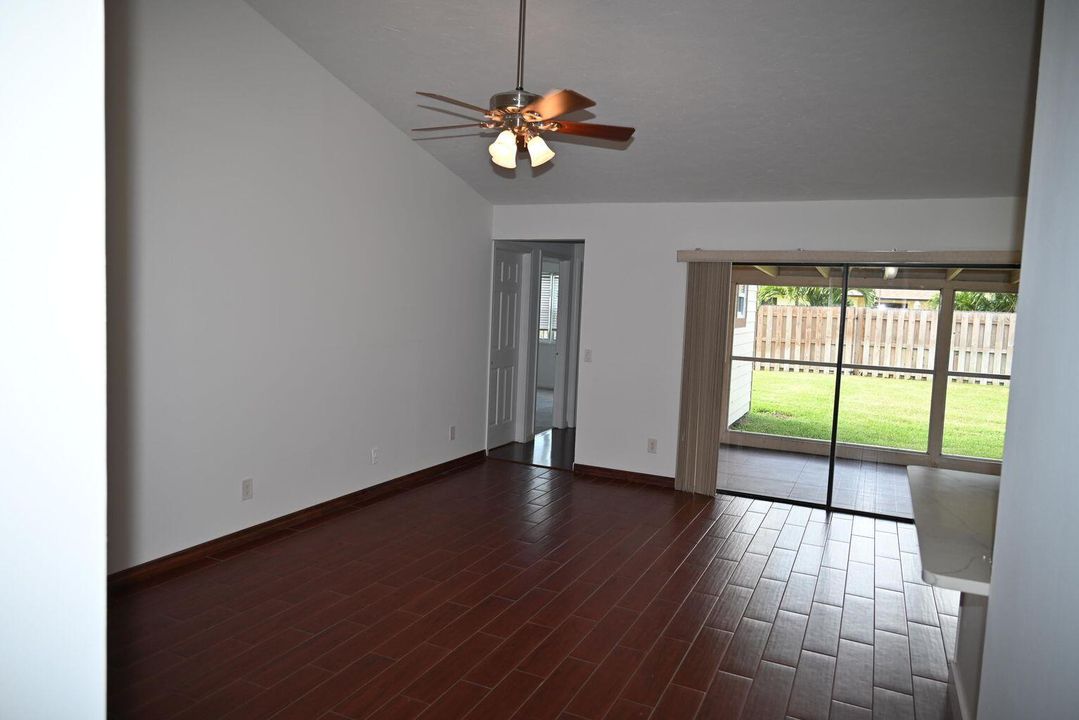 En Venta: $639,900 (3 camas, 2 baños, 1854 Pies cuadrados)