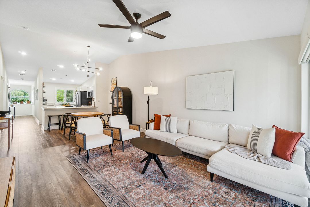 En Venta: $348,500 (2 camas, 2 baños, 1283 Pies cuadrados)