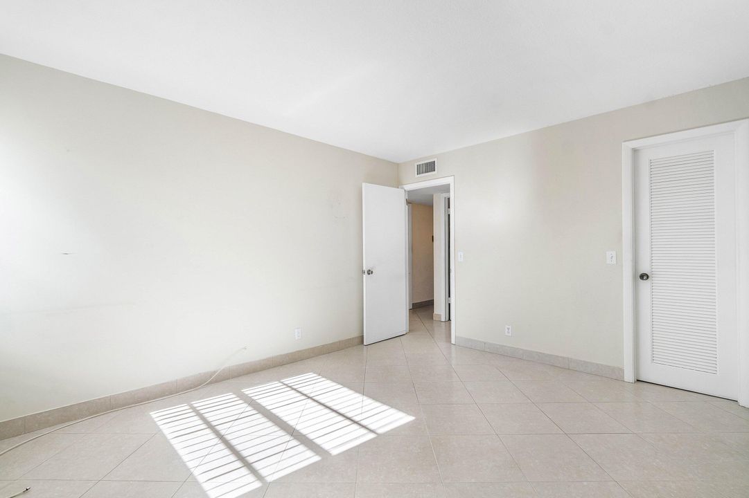 For Sale: $89,000 (2 beds, 2 baths, 920 Square Feet)