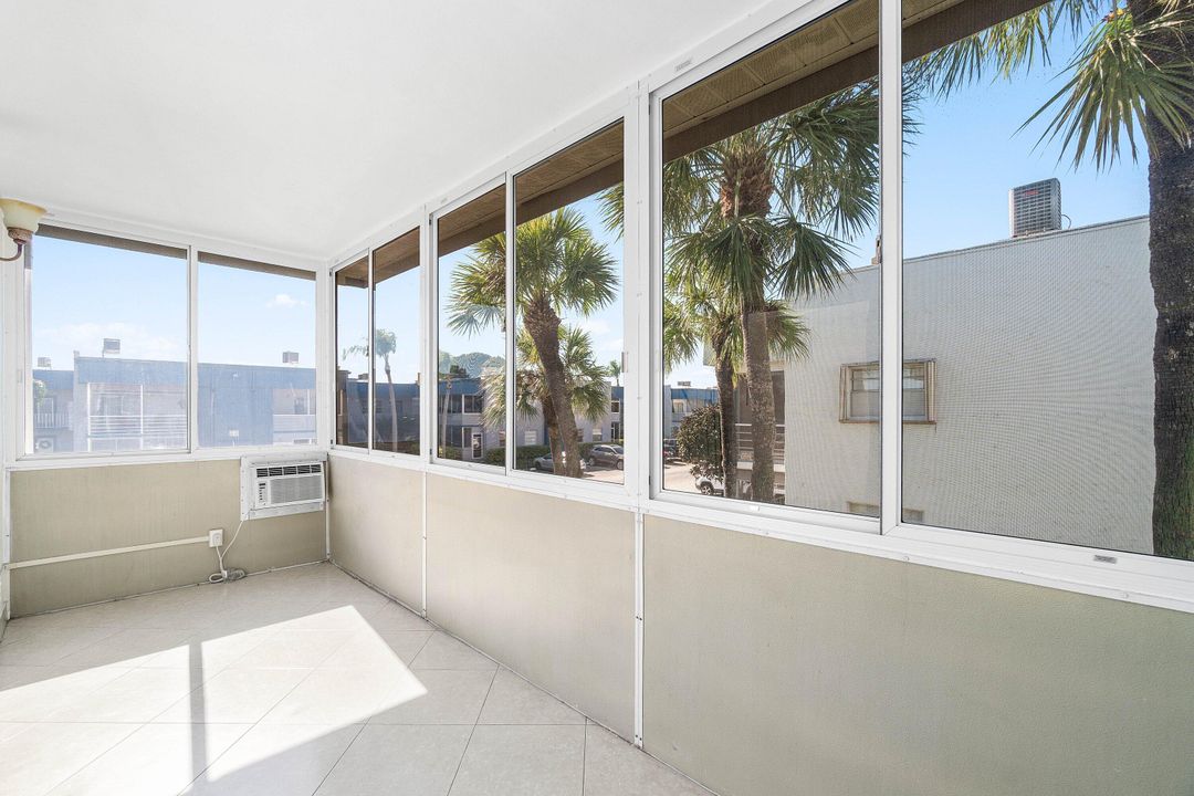 For Sale: $89,000 (2 beds, 2 baths, 920 Square Feet)