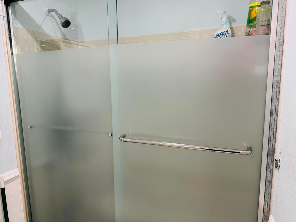 For Sale: $365,000 (3 beds, 2 baths, 1320 Square Feet)