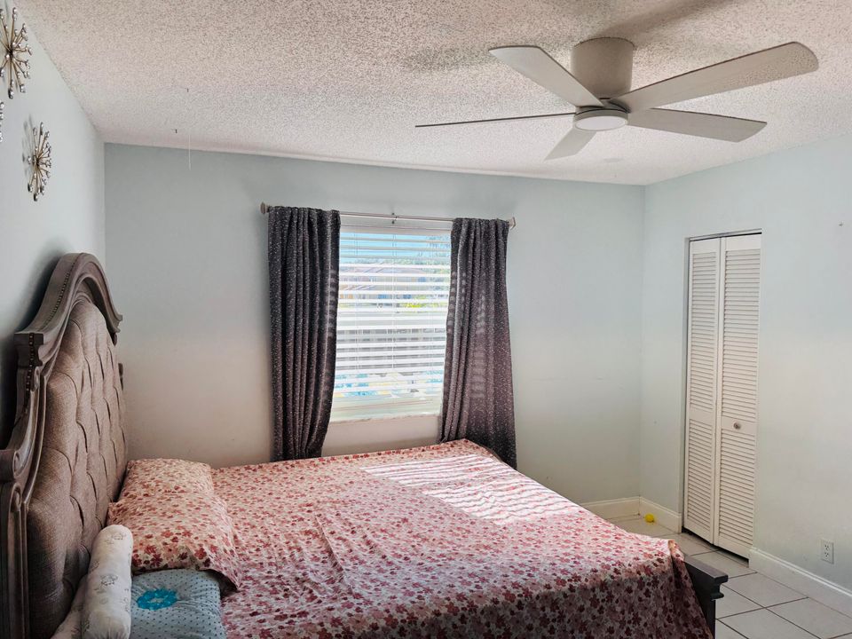 For Sale: $365,000 (3 beds, 2 baths, 1320 Square Feet)
