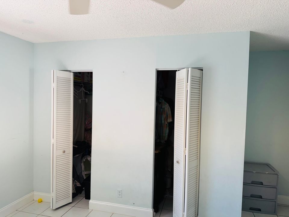 For Sale: $365,000 (3 beds, 2 baths, 1320 Square Feet)