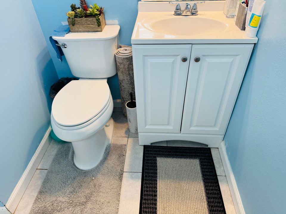 For Sale: $365,000 (3 beds, 2 baths, 1320 Square Feet)