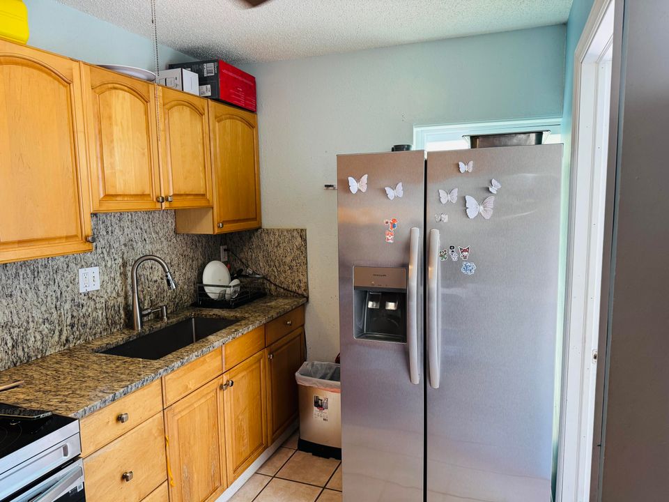 For Sale: $365,000 (3 beds, 2 baths, 1320 Square Feet)