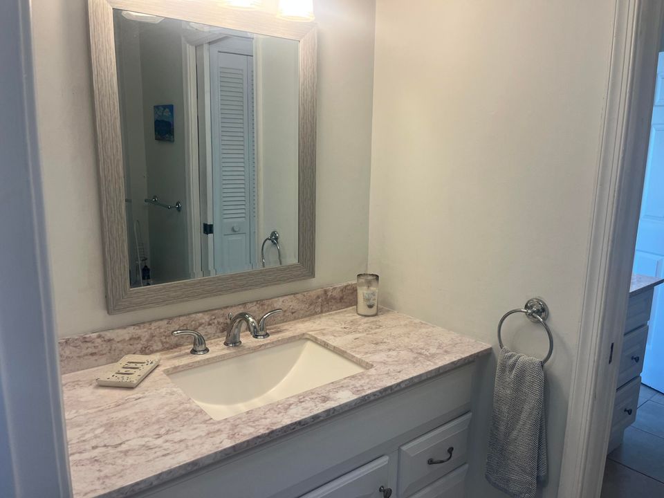 En Venta: $725,000 (3 camas, 2 baños, 2095 Pies cuadrados)