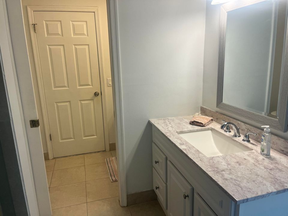 En Venta: $725,000 (3 camas, 2 baños, 2095 Pies cuadrados)