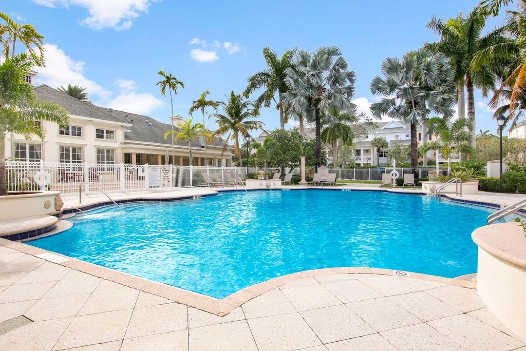 待售: $399,000 (2 贝兹, 2 浴室, 1281 平方英尺)