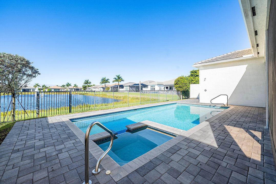 En Venta: $1,650,000 (3 camas, 3 baños, 2964 Pies cuadrados)