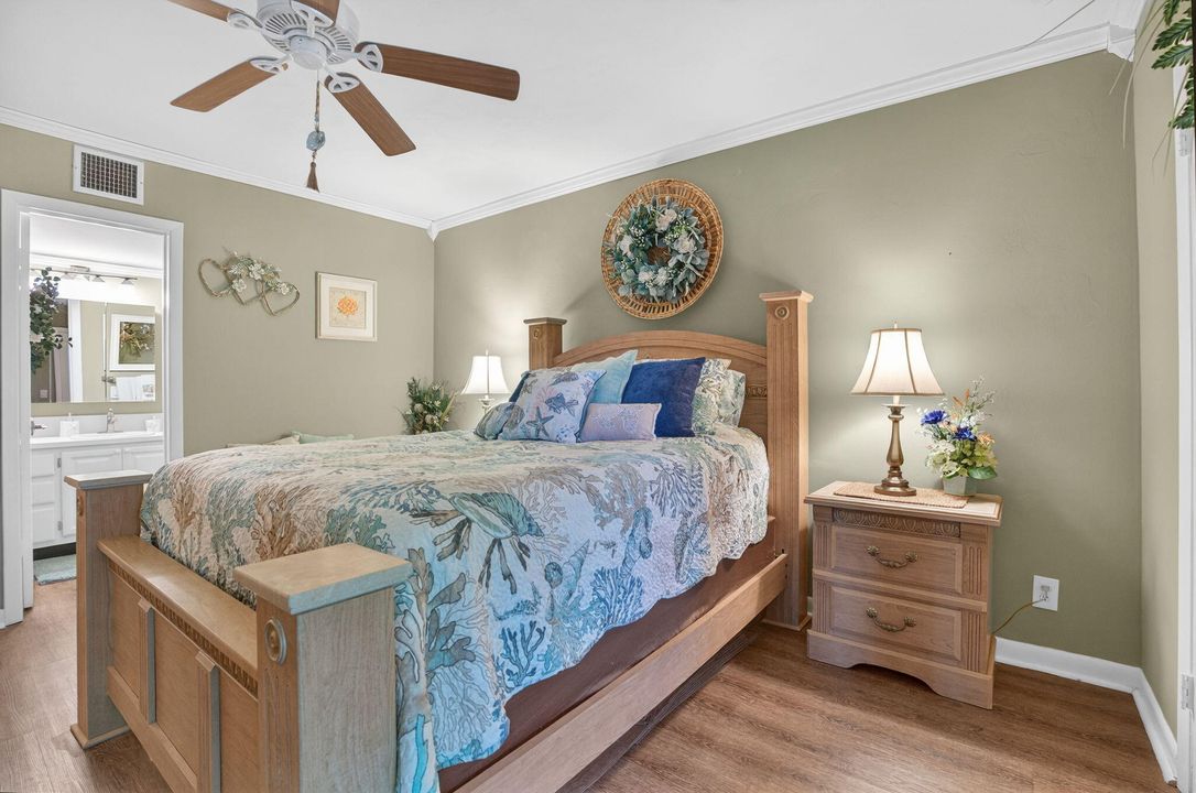 For Rent: $3,100 (2 beds, 2 baths, 920 Square Feet)