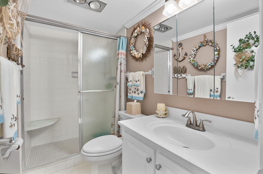 For Rent: $3,100 (2 beds, 2 baths, 920 Square Feet)