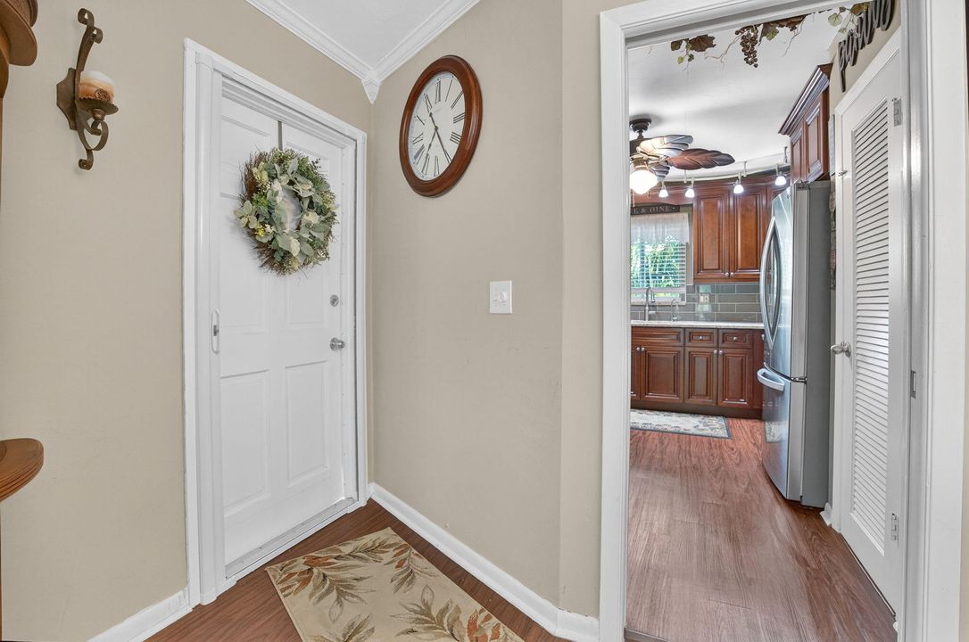 For Rent: $3,100 (2 beds, 2 baths, 920 Square Feet)