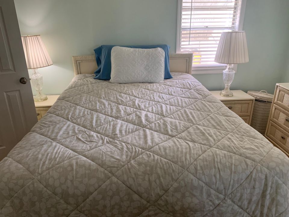 На продажу: $212,000 (2 спален, 2 ванн, 960 Квадратных фут)