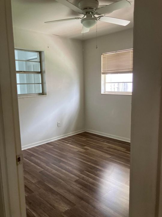 For Rent: $2,300 (2 beds, 1 baths, 1916 Square Feet)
