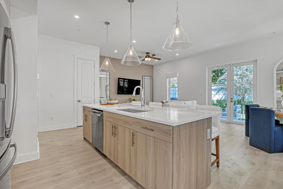 待售: $799,900 (3 贝兹, 2 浴室, 1868 平方英尺)