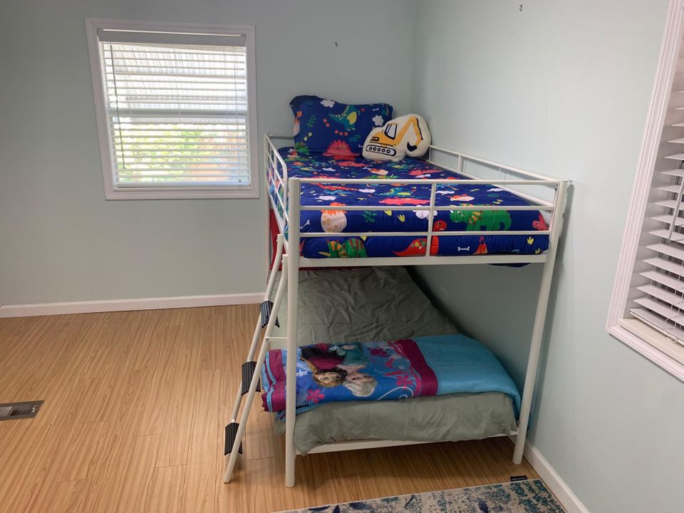 На продажу: $212,000 (2 спален, 2 ванн, 960 Квадратных фут)