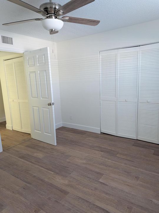 На продажу: $210,000 (2 спален, 2 ванн, 1372 Квадратных фут)