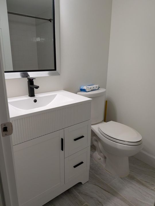 На продажу: $210,000 (2 спален, 2 ванн, 1372 Квадратных фут)