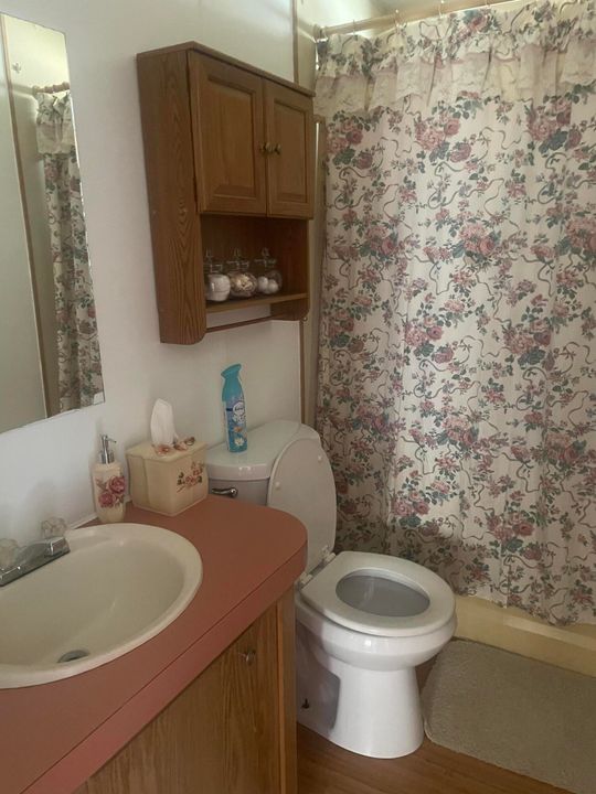 出租: $2,000 (3 贝兹, 2 浴室, 1616 平方英尺)