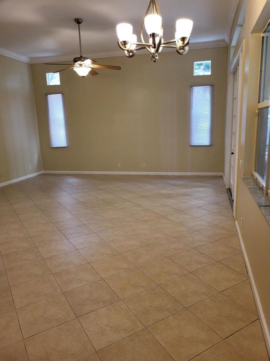 For Sale: $557,500 (4 beds, 3 baths, 3040 Square Feet)