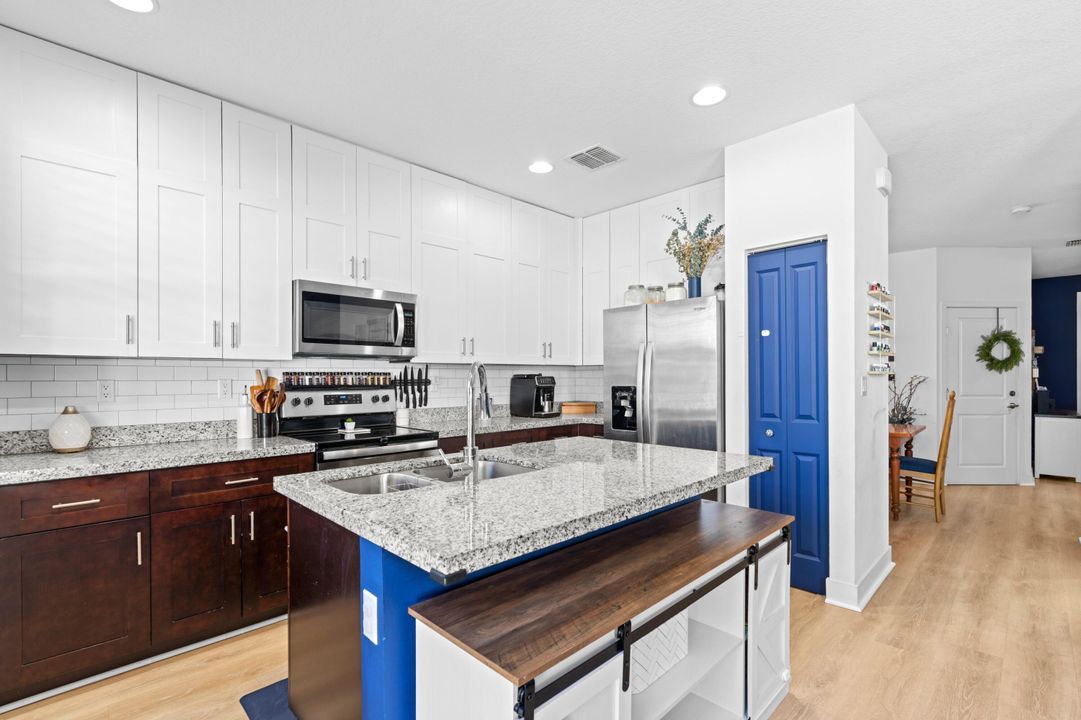 For Sale: $469,000 (3 beds, 2 baths, 1635 Square Feet)