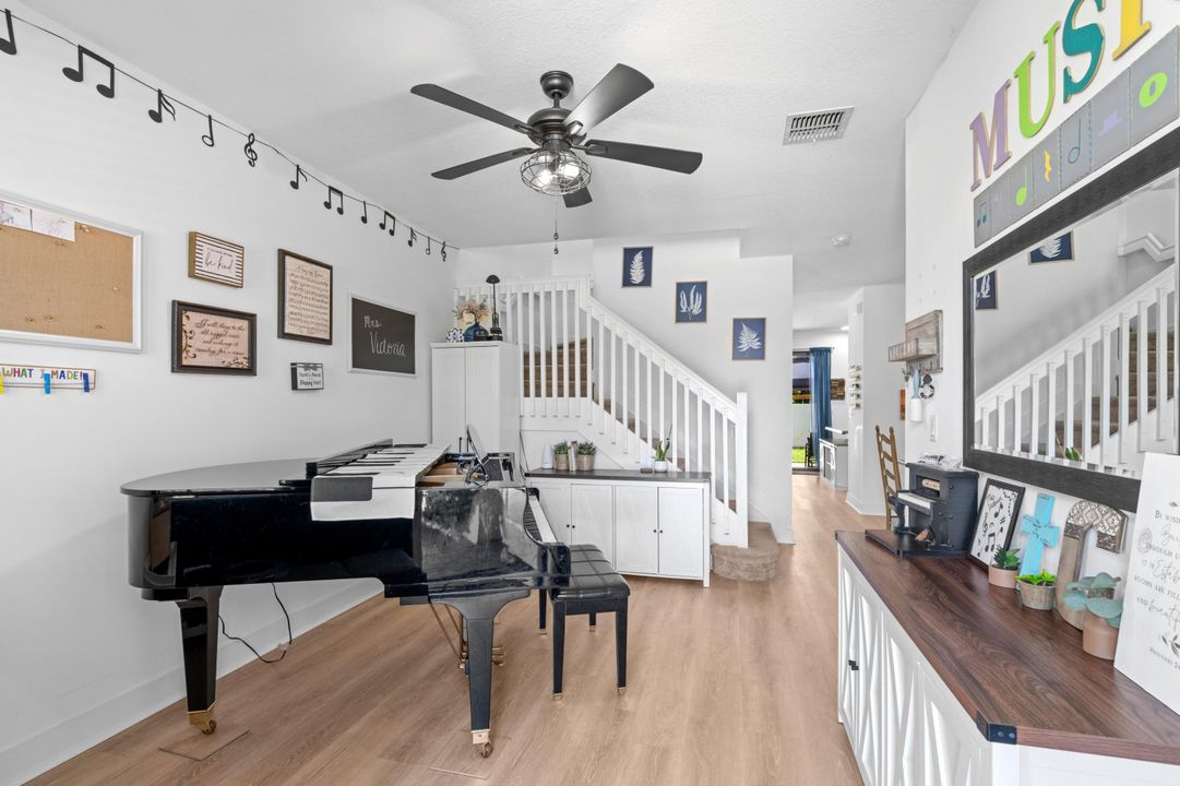 For Sale: $469,000 (3 beds, 2 baths, 1635 Square Feet)